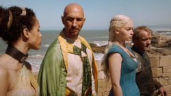 extant_GameOfThrones_3x01-ValarDohaeris_4987