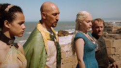 extant_GameOfThrones_3x01-ValarDohaeris_4996