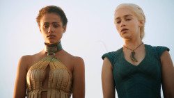 extant_GameOfThrones_3x01-ValarDohaeris_5163
