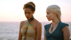 extant_GameOfThrones_3x01-ValarDohaeris_5211