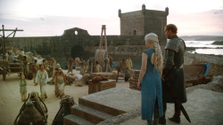 extant_GameOfThrones_3x01-ValarDohaeris_5309