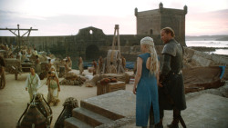 extant_GameOfThrones_3x01-ValarDohaeris_5311