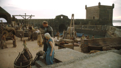 extant_GameOfThrones_3x01-ValarDohaeris_5327