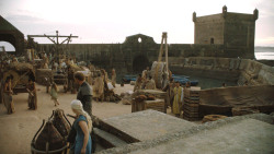 extant_GameOfThrones_3x01-ValarDohaeris_5330