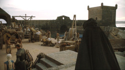 extant_GameOfThrones_3x01-ValarDohaeris_5334