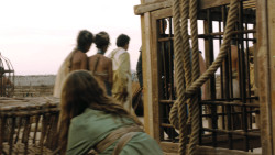 extant_GameOfThrones_3x01-ValarDohaeris_5345