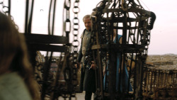 extant_GameOfThrones_3x01-ValarDohaeris_5351