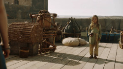 extant_GameOfThrones_3x01-ValarDohaeris_5370