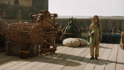extant_GameOfThrones_3x01-ValarDohaeris_5371