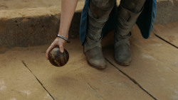 extant_GameOfThrones_3x01-ValarDohaeris_5381