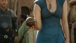 extant_GameOfThrones_3x01-ValarDohaeris_5384