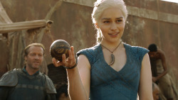 extant_GameOfThrones_3x01-ValarDohaeris_5387