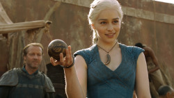 extant_GameOfThrones_3x01-ValarDohaeris_5391