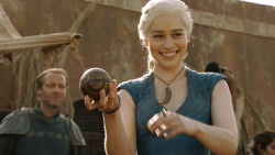 extant_GameOfThrones_3x01-ValarDohaeris_5392