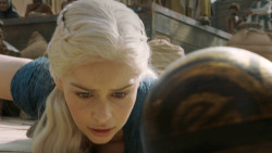 extant_GameOfThrones_3x01-ValarDohaeris_5401