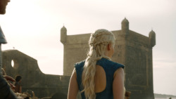 extant_GameOfThrones_3x01-ValarDohaeris_5487