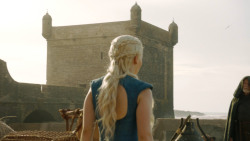 extant_GameOfThrones_3x01-ValarDohaeris_5489