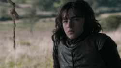 extant_GameOfThrones_3x02-DarkWingsDarkWords_0263