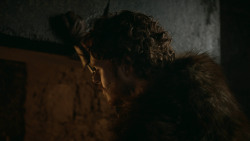 extant_GameOfThrones_3x02-DarkWingsDarkWords_0287