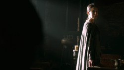 extant_GameOfThrones_3x02-DarkWingsDarkWords_0293