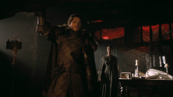 extant_GameOfThrones_3x02-DarkWingsDarkWords_0305