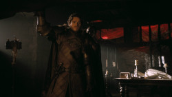 extant_GameOfThrones_3x02-DarkWingsDarkWords_0312
