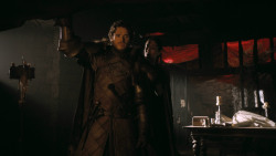 extant_GameOfThrones_3x02-DarkWingsDarkWords_0313