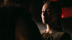 extant_GameOfThrones_3x02-DarkWingsDarkWords_0343
