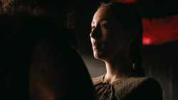 extant_GameOfThrones_3x02-DarkWingsDarkWords_0346