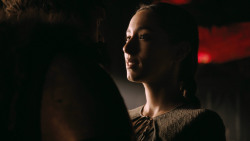 extant_GameOfThrones_3x02-DarkWingsDarkWords_0347