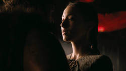 extant_GameOfThrones_3x02-DarkWingsDarkWords_0349