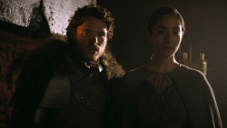 extant_GameOfThrones_3x02-DarkWingsDarkWords_0373