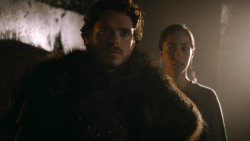 extant_GameOfThrones_3x02-DarkWingsDarkWords_0392