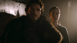 extant_GameOfThrones_3x02-DarkWingsDarkWords_0394