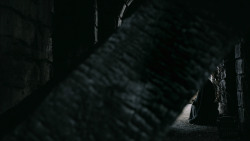 extant_GameOfThrones_3x02-DarkWingsDarkWords_0395
