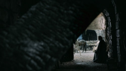extant_GameOfThrones_3x02-DarkWingsDarkWords_0400
