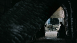 extant_GameOfThrones_3x02-DarkWingsDarkWords_0401
