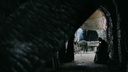 extant_GameOfThrones_3x02-DarkWingsDarkWords_0402
