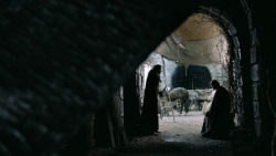 extant_GameOfThrones_3x02-DarkWingsDarkWords_0405