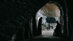 extant_GameOfThrones_3x02-DarkWingsDarkWords_0409