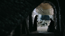 extant_GameOfThrones_3x02-DarkWingsDarkWords_0411