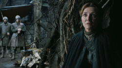 extant_GameOfThrones_3x02-DarkWingsDarkWords_0469