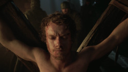 extant_GameOfThrones_3x02-DarkWingsDarkWords_0510