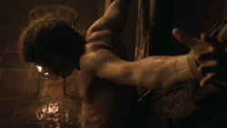 extant_GameOfThrones_3x02-DarkWingsDarkWords_0519