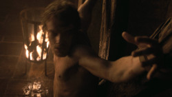 extant_GameOfThrones_3x02-DarkWingsDarkWords_0524