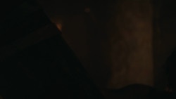 extant_GameOfThrones_3x02-DarkWingsDarkWords_0535