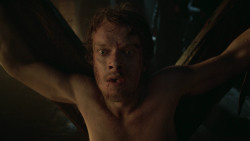 extant_GameOfThrones_3x02-DarkWingsDarkWords_0551