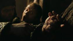 extant_GameOfThrones_3x02-DarkWingsDarkWords_0585