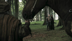 extant_GameOfThrones_3x02-DarkWingsDarkWords_0892