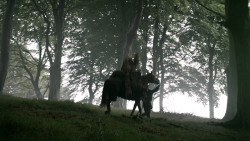 extant_GameOfThrones_3x02-DarkWingsDarkWords_0952